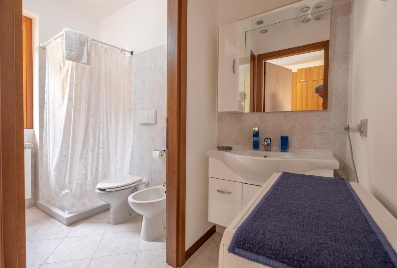 Happy Guest Apartments - Lake Panorama & Pool リーヴァ・ディ・ソルト エクステリア 写真
